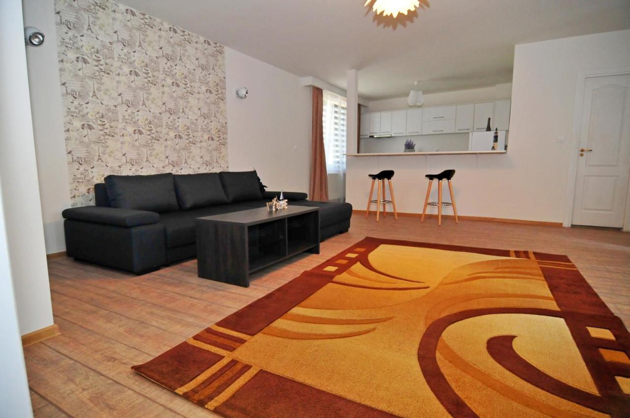 Apartament 6 Central Lägenhet Târgu-Mureş Exteriör bild