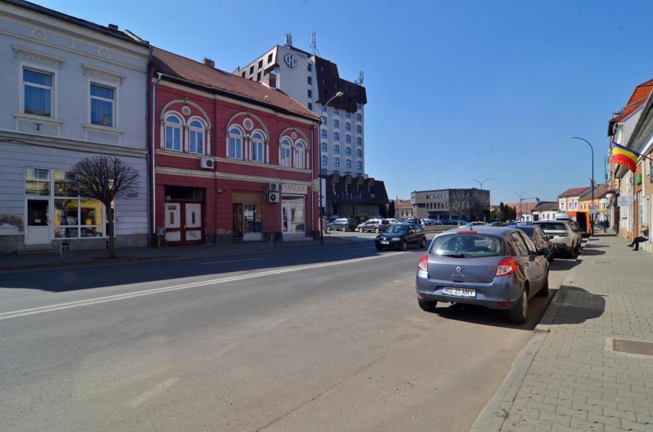 Apartament 6 Central Lägenhet Târgu-Mureş Exteriör bild